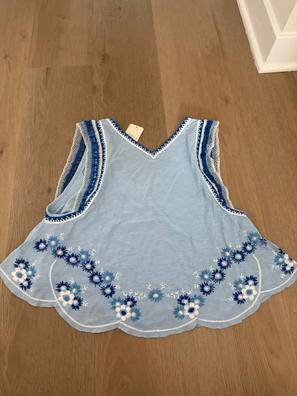Free People Madden Embroidered Top NWT - Picture 8 of 9